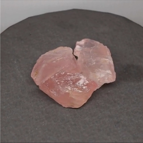 232CT Rough Rose Quartz 3PCS - Picture 3 of 12